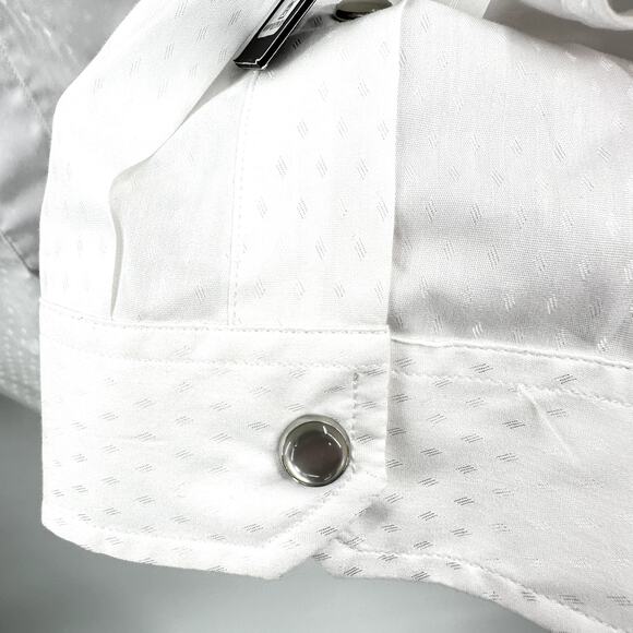 Karl Lagerfeld Paris pearl snap textured button down shirt in white Size XXL - Picture 9 of 12